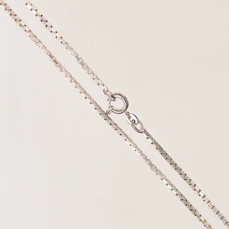 Kedja Venezia, längd 61cm, bredd 2mm, silver 835/1000 Vikt: 12,1 g