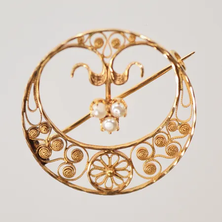 Brosch med pärlor, Ø26mm, 18K, 2,7g 