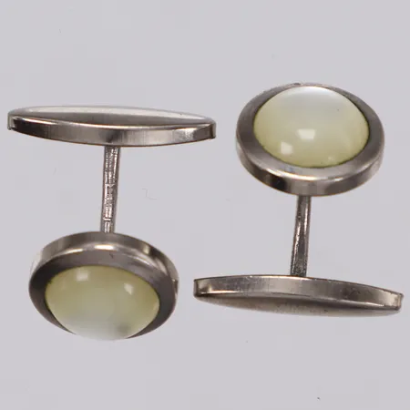 Ett par manschettknappar med stenar, ca 13mm, vitmetall 