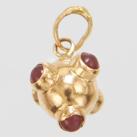 Hänge, sputnik med röda stenar, 19x12mm, 18K. Vikt: 1,4 g