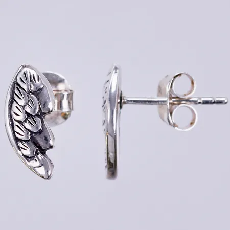 Ett par örhängen längd ca 10mm, bredd ca 5mm, silver Vikt: 1,9 g