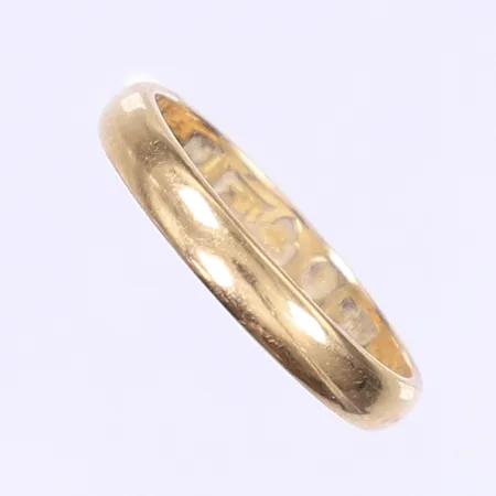 Ring slät stl 18 bredd 3mm gravyr 18K Vikt: 3,1 g