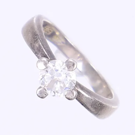 Ring med vit sten stl 17, bredd 2-8mm, silver 925/1000 Vikt: 3,5 g