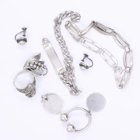 Diverse defekt silver 830-925/1000 Vikt: 66,7 g