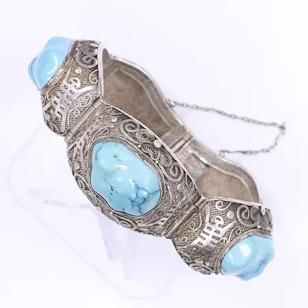 Armband filigranarbete med turkoser, 17,5cm, bredd 25mm, Kina troligen 1900-talets andra hälft, något bucklig/ojämn, silver Vikt: 49,9 g
