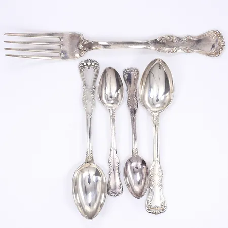 4 Skedar, 1 Gaffel, silver 830/1000 Vikt: 115,5 g