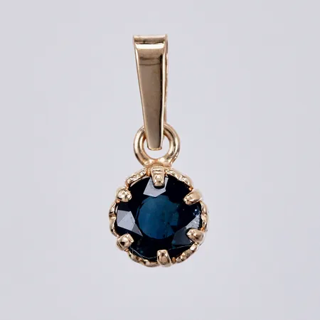 Hänge med blå sten, längd: ca 1,3cm, bredd: ca 5,5mm, 14K  Vikt: 0,4 g