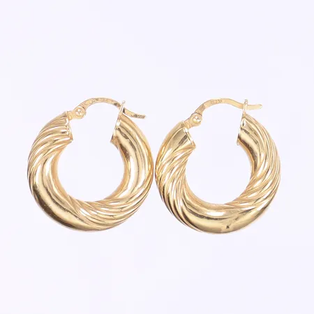 Ett par örhängen creoler Ø20mm bredd 5mm 14K Vikt: 2,8 g