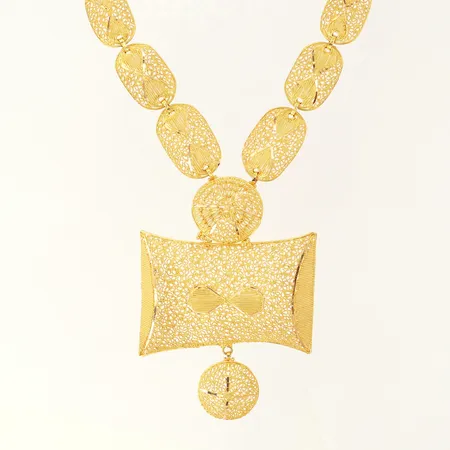 Collier med filigran arbete, längd: 50cm, bredd: 3,3-57,6mm, en ögla avklippt, 21K  Vikt: 56 g