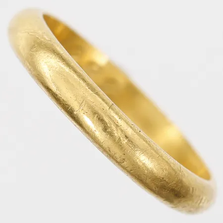 Ring slät, stl: 20, gravyr, 23K guld Vikt: 7,7 g