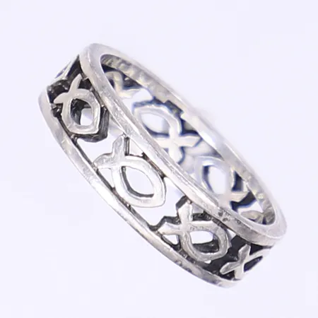 Ring med fiskmönster stl 17 bredd 5mm silver 925/1000 Vikt: 2,7 g