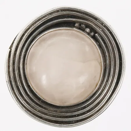 Ring med rosenkvarts, stl: 17, bucklig, Ø 25mm, silver 830/1000 Vikt: 8,2 g