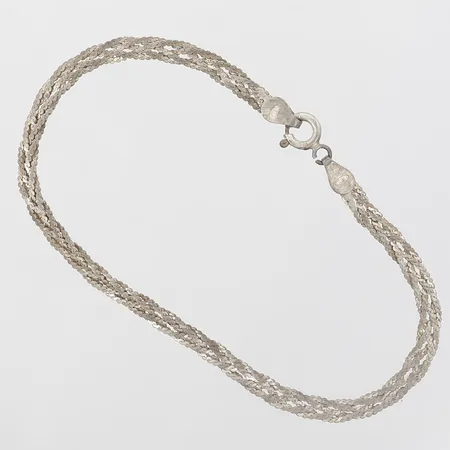 Armband med flätad dekor, längd 19cm, bredd 4mm, silver 925/1000 Vikt: 3,5 g