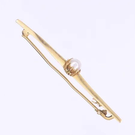 Brosch med pärla längd 60mm, GD&Co, bruksslitage, något ojämn nål, 18K Vikt: 2,6 g