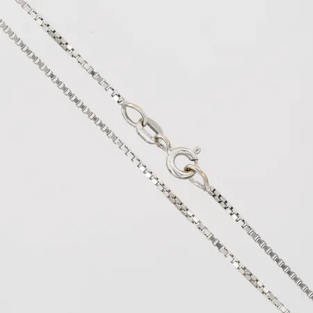 Kedja, Venezia, längd 40cm, bredd 1,5mm, 18K vitguld Vikt: 3,9 g