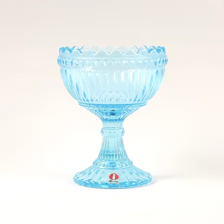 Skål, Marimekko för Iittala, etikettmärkt samt mäkt undertill, blåtonat glas, höjd 12cm, smärre slitage.  Skickas med paket.