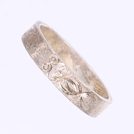 Ring graverad dekor stl 17¾ bredd 4mm sliten silver 925/1000 Vikt: 1,9 g