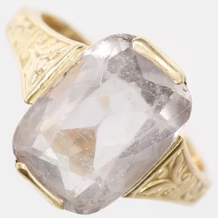 Ring med vit sten, stl: 16¾, bredd: 14,5mm, Bernhard Hertz Aktiebolaget, Stockholm 1948, lös fattad sten, 18K guld Vikt: 5,1 g