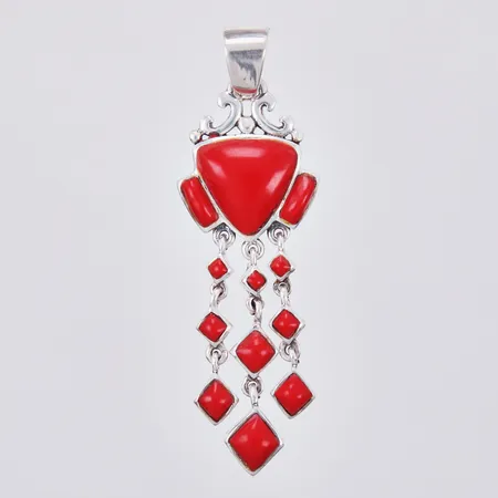 Hänge med emalj, längd: ca 7cm, bredd: ca 23mm, 925/1000, silver Vikt: 15,8 g