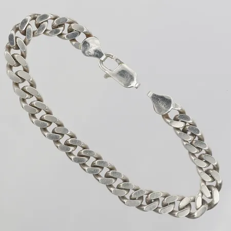 Armband Pansar, längd: 19cm, bredd: 7mm, defekt, 925/1000 silver.  Vikt: 23,6 g
