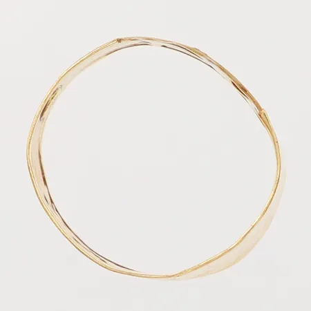 Ring, ojämn, repig, defekt, 18K  Vikt: 1,7 g