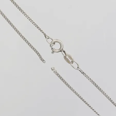 Kedja Pansar, längd: 41cm, bredd: 1mm, defekt, 925/1000 silver. Vikt: 1,8 g