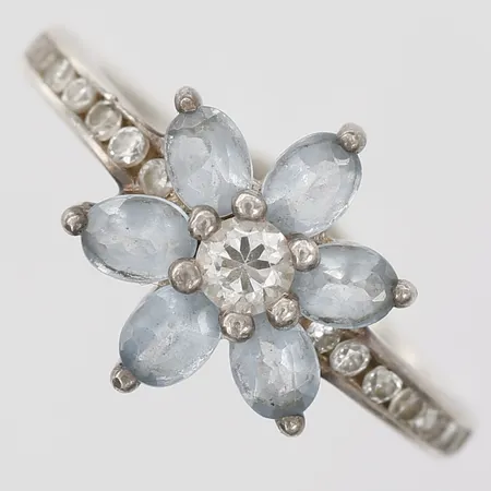 Ring Thomas Sabo med färglösa och blå kubiska zirkoner, stl: 16¾, silver 925/1000 Vikt: 3,8 g