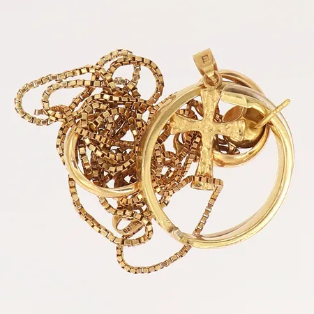 Diverse guldsmycken, udda, skeva, buckliga, defekta, 18K Vikt: 7,4 g