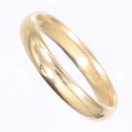Ring slät stl 21¼ bredd 4mm gravyr 18K Vikt: 5,3 g