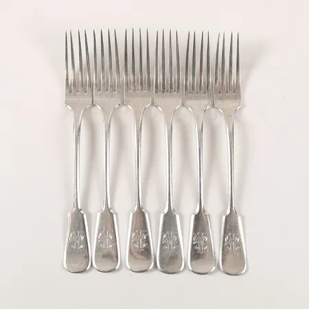 Sex matgafflar, modell Helsinki, Viktor Lindman, Helsingfors år 1915, längd: 21cm, monogramgravyr, smärre bruksslitage, silver. Vikt: 333,3 g