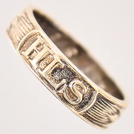 Ingenjörsring, stl: 20¼, bredd: 5,6mm, förgylld, gravyr, silver 830/1000 Vikt: 4,5 g