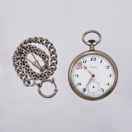 Fickur Tärnan Ø ca 50mm, metall, defekt urtavla, saknar visare, repigt glas, går ej att dra upp/fungerar ej, klockkedja metall, inga tillbehör 