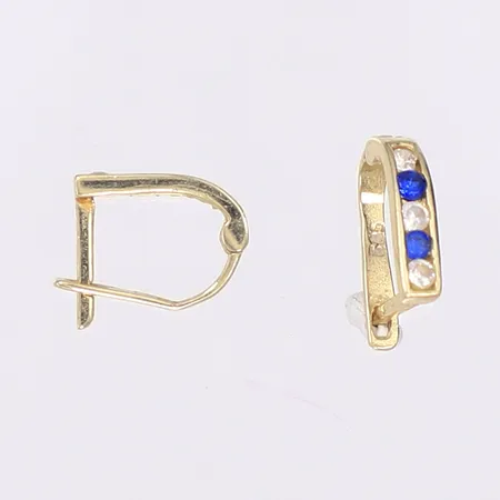 Ett par örhängen med vita och blå stenar 10x8mm 14K Vikt: 0,9 g