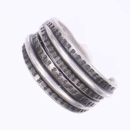 Ring David Andersen ställbar stl ca 18, bredd 4-11mm, design kopierad av en äldre ring från ca 300 e.Kr. Norge, silver 925/1000 Vikt: 6 g
