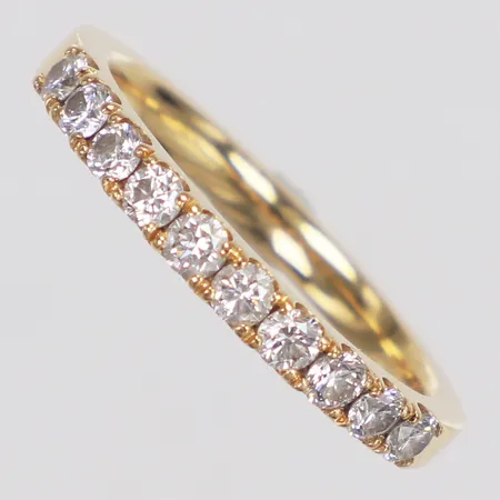 Ring, diamanter 10 x ca0,05ct ca W/VS, Guldfynd, stl 16¾, bredd 2,4mm, 18K  Vikt: 3,6 g