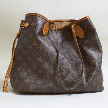 LOUIS VUITTON. Väska Neverfull MM, monogram canvas, datum kvitto 20131207, 28 x 47 x 16cm, bläckfläckar, inga tillbehör, slitage