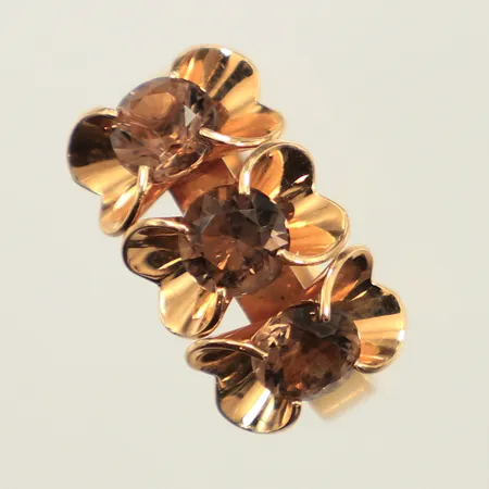 Ring med rökkvarts, stl 16½, bredd 3-10mm, Guldfynd, 18K  Vikt: 3,6 g