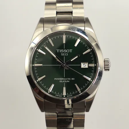 Herrur Tissot Powermatic 80 Silicium, stål, automatisk, 40mm, refnr T127407 A, serienr FD5 LT5 1UW, glasbaksida, datum, grön urtavla, repig stållänk ca 15,5cm, inga tillbehör. 