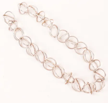 Collier, Anders Olsson, längd 55cm, Ø30mm, silver 925/1000.  Vikt: 193,4 g Skickas med postpaket.