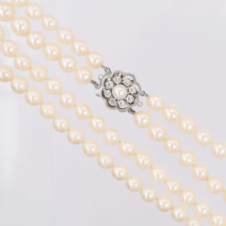 Dubbelradigt pärlcollier med odlade saltvattenpärlor, doserat, Ø6-9mm,  lås i 18K med vita stenar, längd: 41cm. Bruttovikt: 53,6g Vikt: 0 g