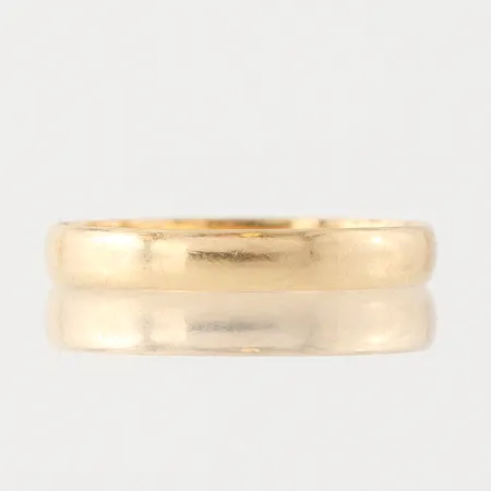 Ring slät, storlek 15 ½ mm, bredd 2.6 mm, 18k. Vikt: 1,1 g