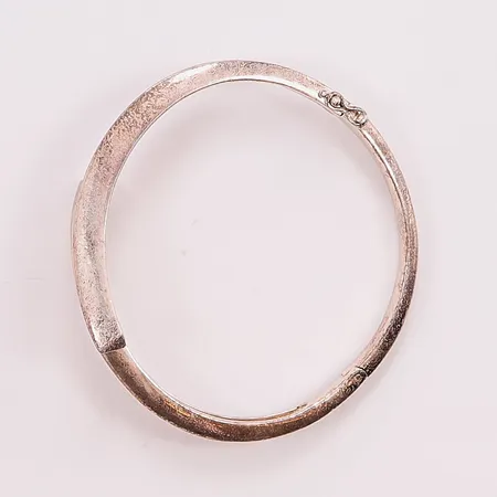 Armring, 59x52mm, öppningsbar, 925/1000 Silver 32,3g.