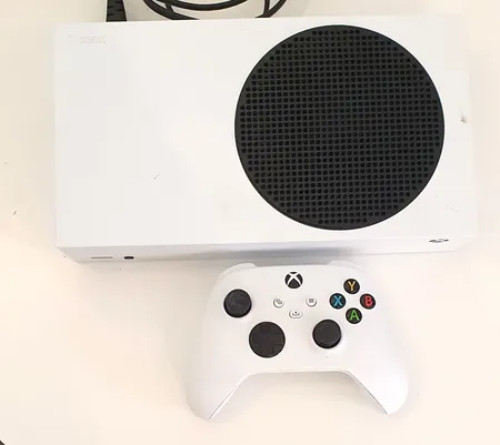 Xbox series S / SN102451233517, 516GB, 1 Handkontroll