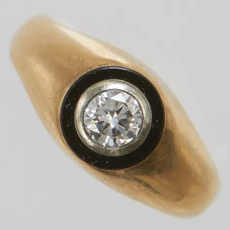 Ring, briljantslipad diamant ca 0,32ct, ca TCr/VS, onyx, Ø18, bredd: 4-9,5mm, Birks, Kanada,14K Vikt: 7,6 g