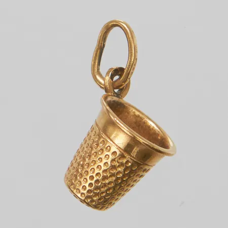 Hänge, fingerborg, 18x9mm, 18K. Vikt: 1,3 g