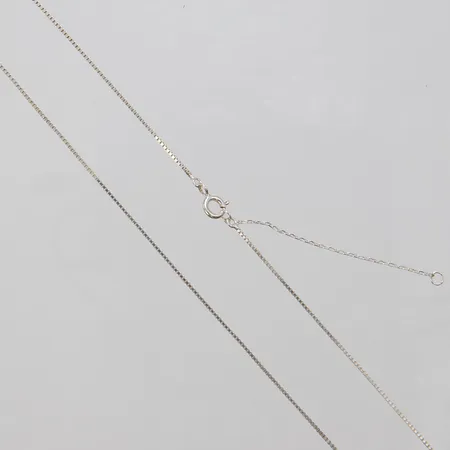 Silverkedja, Venezia, längd:45,5-50,5cm, bredd:0,9mm, 925/1000. Vikt: 1,9 g