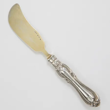 Pastejkniv, längd:206mm, O.W.K. år 1867, fyllt skaft, skaft och blad i silver, monogramgravyr E.D., 830/1000. Vikt: 81,5 g