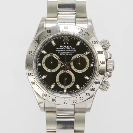 Herrur Rolex Cosmograph Daytona, stål, automatisk, 39mm, ref: 116520, snr: K201518, Cal. 4130, verknr: C 0063887,  boettnr: 2100, safirglas, kronograf, skadad packning, oysterlänk, ref: 78490, viklås, extra länkbit, tags,  certifikat daterat 29/10-02, servicekvitto Mars 2022, box, ytterkartong