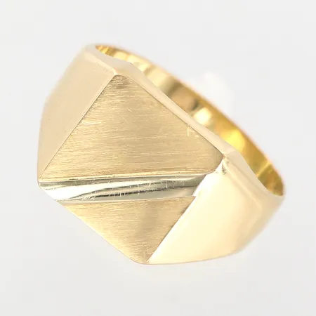 Klackring, stl 18¼, bredd 4-11,5mm, Hedbergs Guld, detalj i vitguld, ihålig, 18K Vikt: 3,1 g