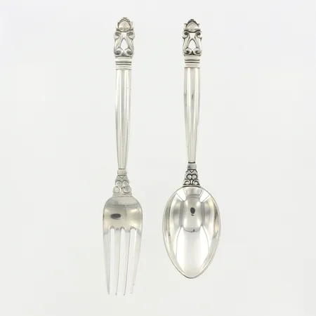 Ett par bestick, Georg Jensen Acorn, gaffel 16,7cm, sked 15,6cm, silver 925/1000 Vikt: 78 g